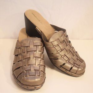 ComfortView Wedged Mules